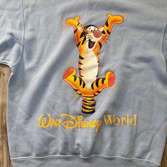 Vintage Disney Store Tigger Walt Disney World Sweatshirt Blue M Unisex Fit - Picture 3 of 8
